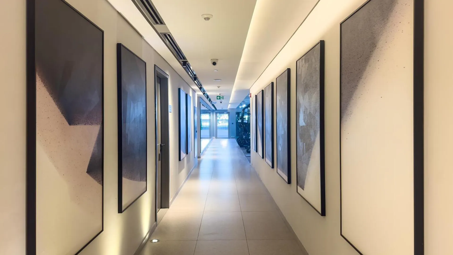 Chic 2Br Near Dubai Mall & Burj L Canal & City View I 5 Pax 0*,  ОАЭ