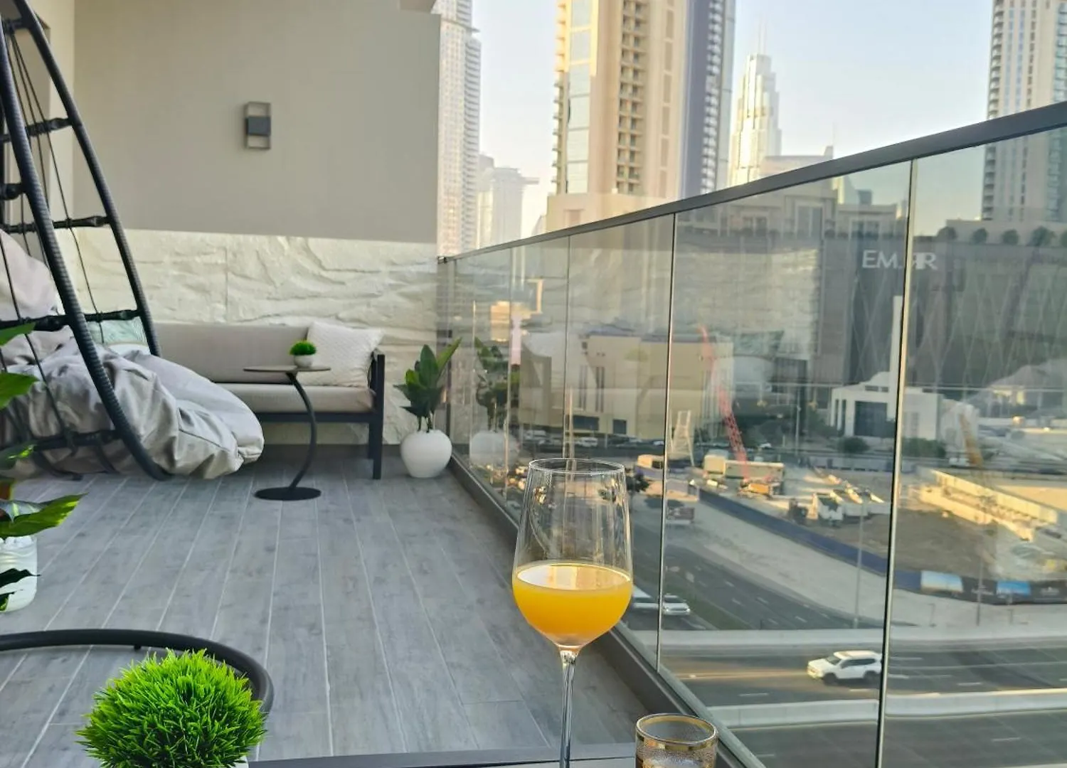 Апартаменты Chic 2Br Near Dubai Mall & Burj L Canal & City View I 5 Pax