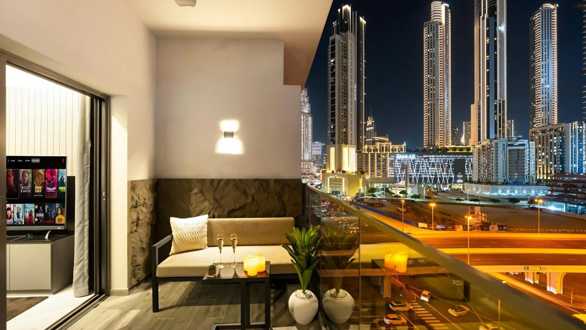 Chic 2Br Near Dubai Mall & Burj L Canal & City View I 5 Pax 0*,